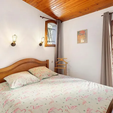 Maison En Cevennes 度假居